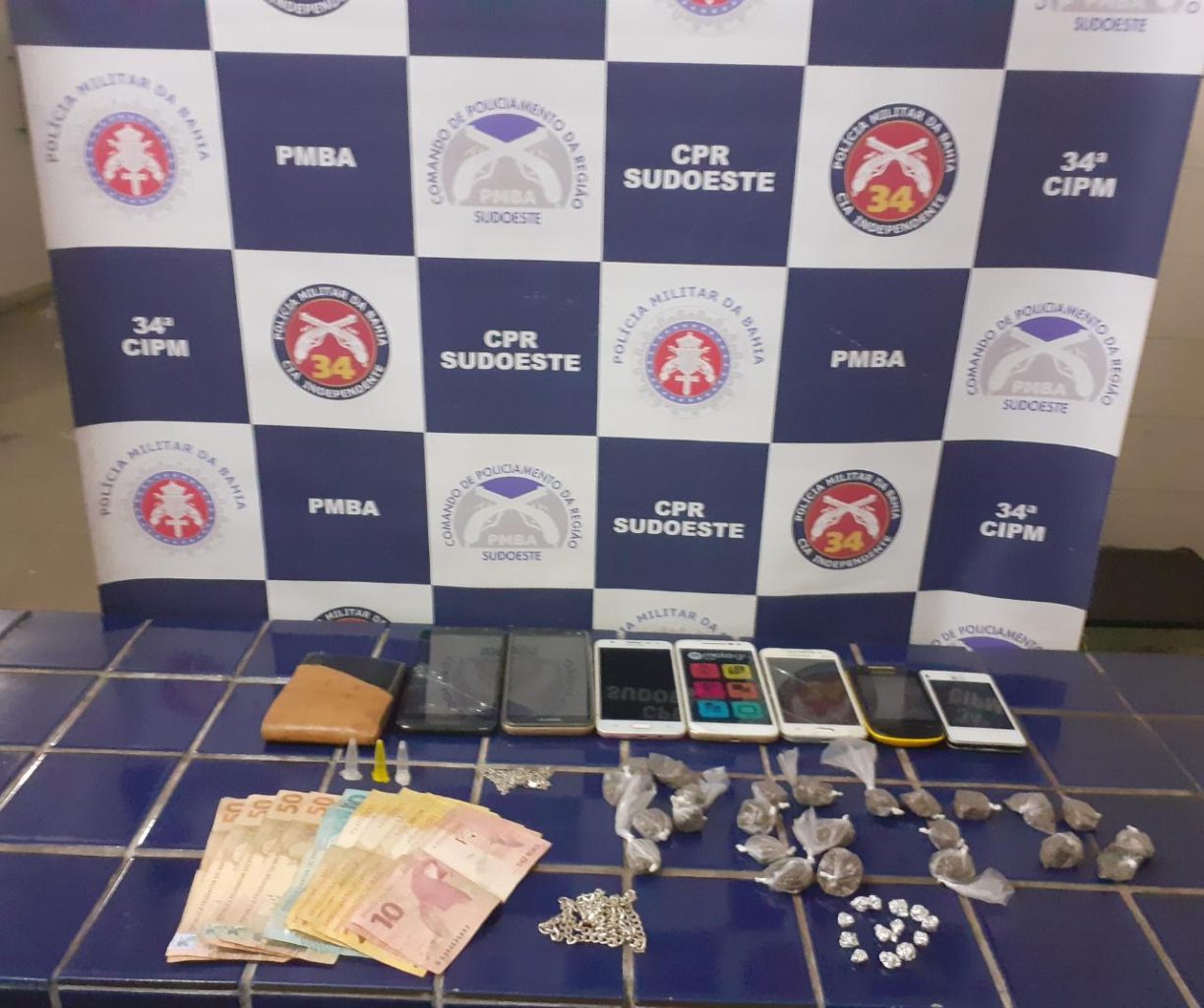 Brumado: Policia Militar entra de Galera na Urbis 4 e Prende traficante.