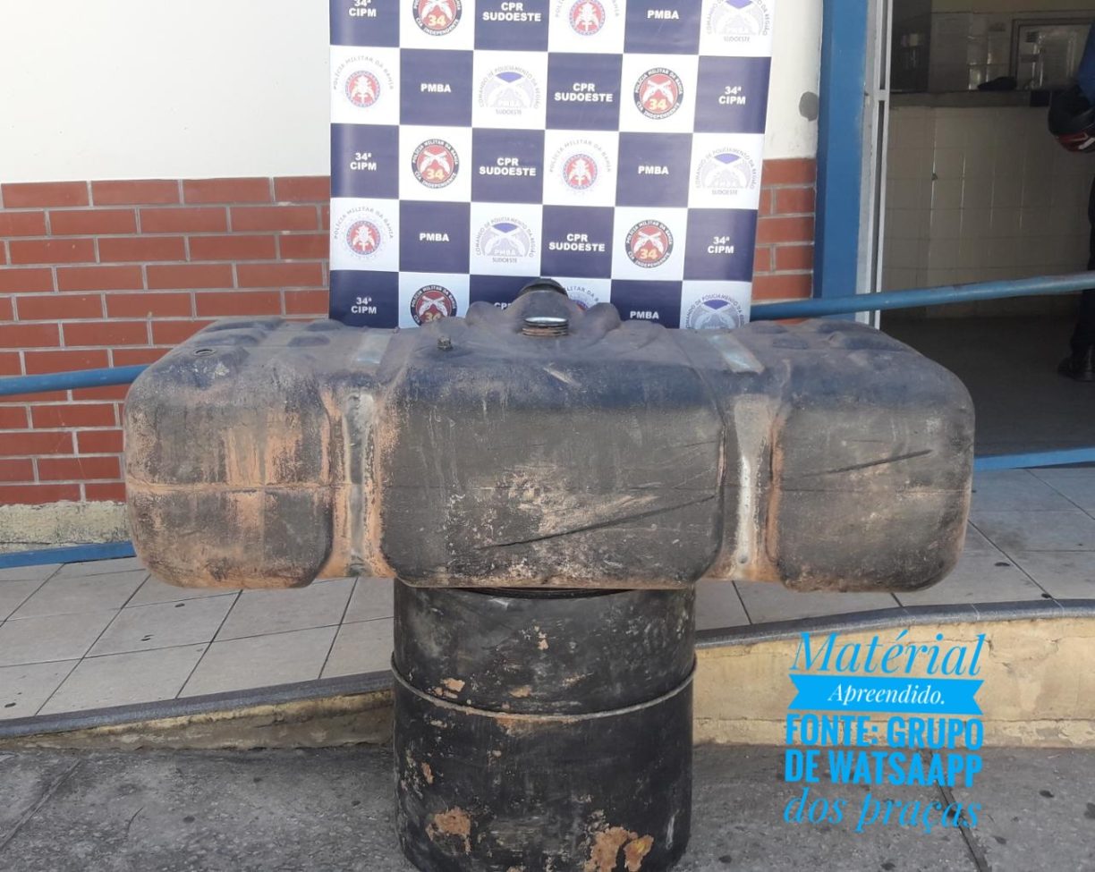 Brumado: saiu no pinote com o material do trabalho e caiu na tábua de graxa.