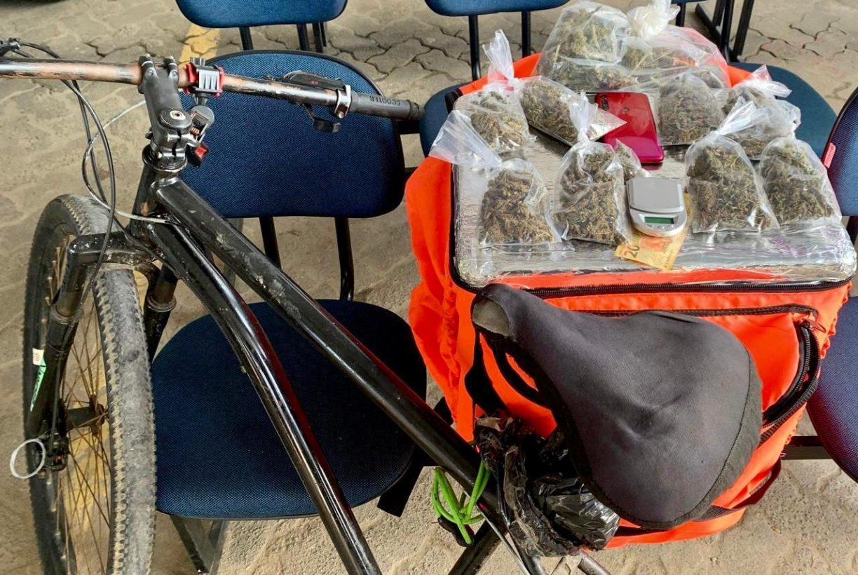 O Cão é Sujo Mesmo | Chocolate descobre delivery de droga para bairros de Bacanas em Salvador.