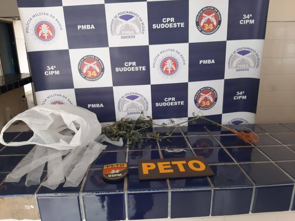 Brumado: Meu vizinho jogou uma semente em meu quintal | PM prende Boca Dura no Irmã Dulce.