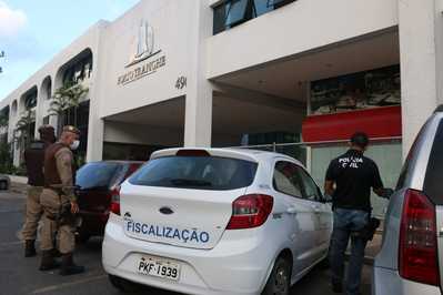 Equipes do Sefaz, CIPE Faz e Polícia Civil participaram da ação e cumpriram os mandados da Justiça.