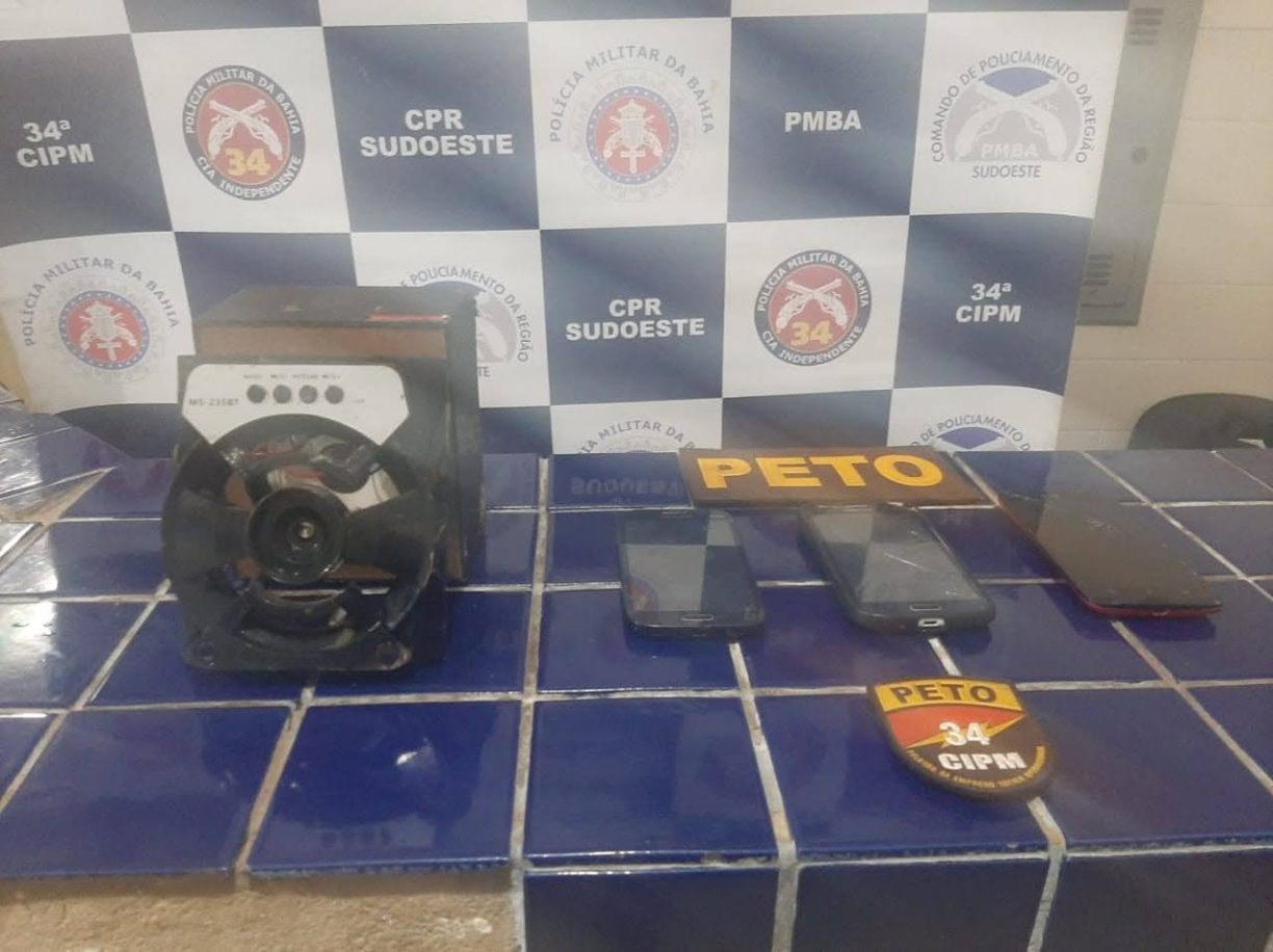 Brumado: O barato saiu caro | PETO prende cramunhões, recupera produtos e mulher da bolacha quebrada cai também.