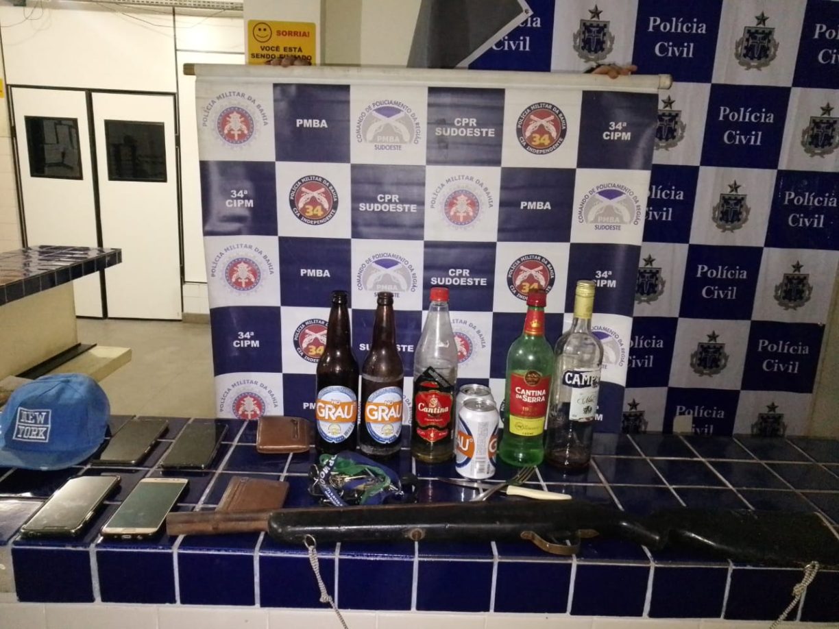 Incompreensível: (Resumão) Piriguetes Fazem dança da morte | PM Fecha Bodega na Zona Rural, pau de fogo foi apreendido, clientes conduzidos, o Dono montou no Porco