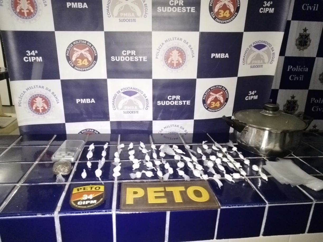 Brumado: A PM é mau né Nutella não! PETO Desmonta Lojinha do Rumãozinho da Rua do Esgotinho.