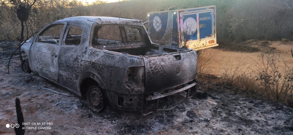 Coloca na Conta não | Homem é encontrado morto dentro de carro incendiado em Conquista.