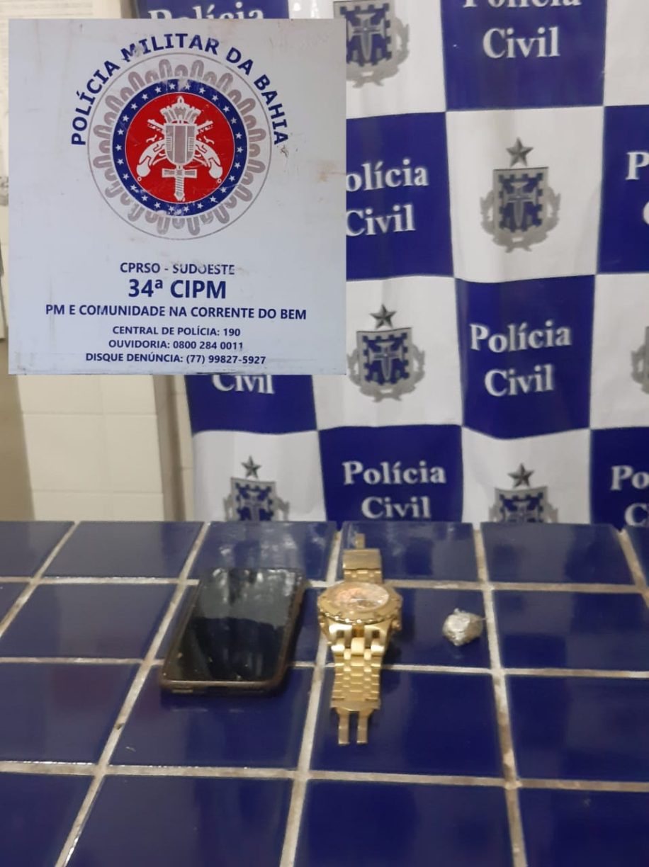 PETO prende cu de Galinha e recupera celular com restrição de Furto/Roubo no Baraunas.