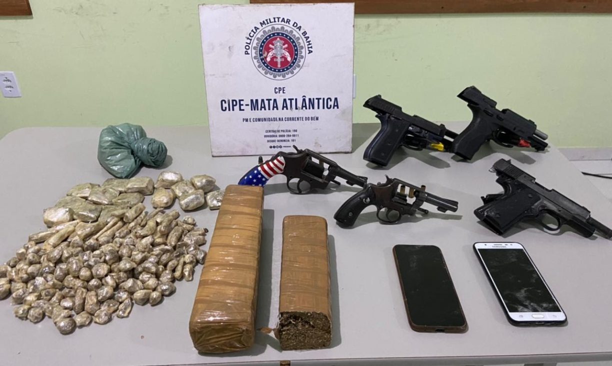 Vrauuuuu! Galinha Pintadinha da Mata Atlântica Cancela 6 Auxílio Brasil em Teixeira de Freitas, os pombos estavam botando terror no zap.