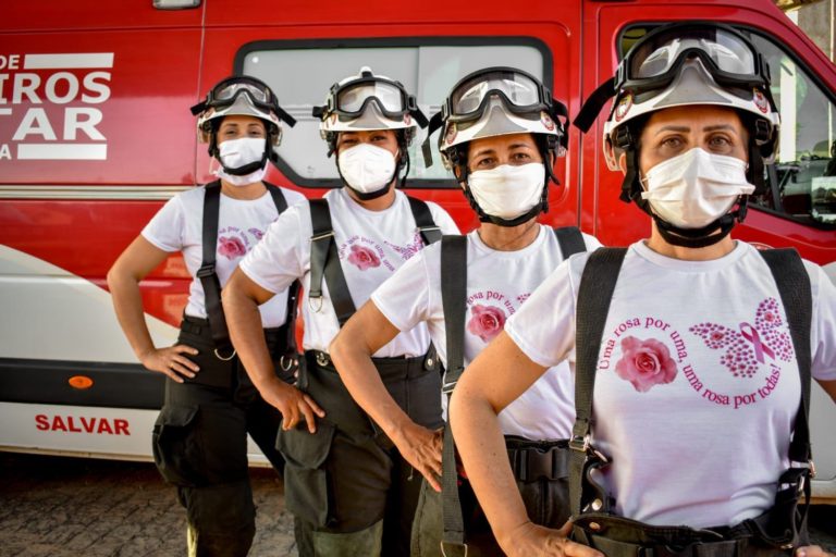 Grupamento de Bombeiros Militar de Jequié, apoia a Campanha Doe Um Lenço | Voluntárias foram bombeiras por uma tarde
