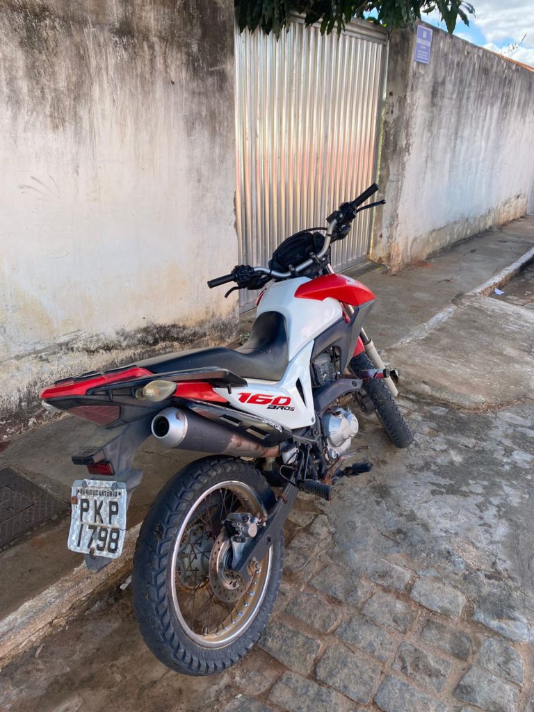O Zoi junto Com Baratino! Policia Militar apreende Cabrita Fantasma em Rio do Antônio.
