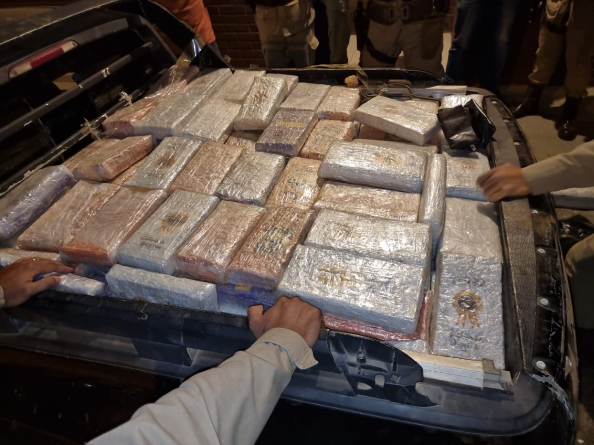Em Conquista, PETO 92 Apreende uma Tonelada de drogas Malocadas em Celeiro da Fazenda de Pombo Sujo Morto em Confronto.