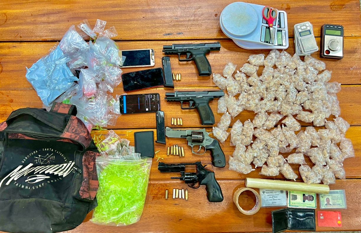 Operação Janus: CETO do 19º BPM bate de frente com bonde e quatro cramunhões caem no cartucho em Jequié.