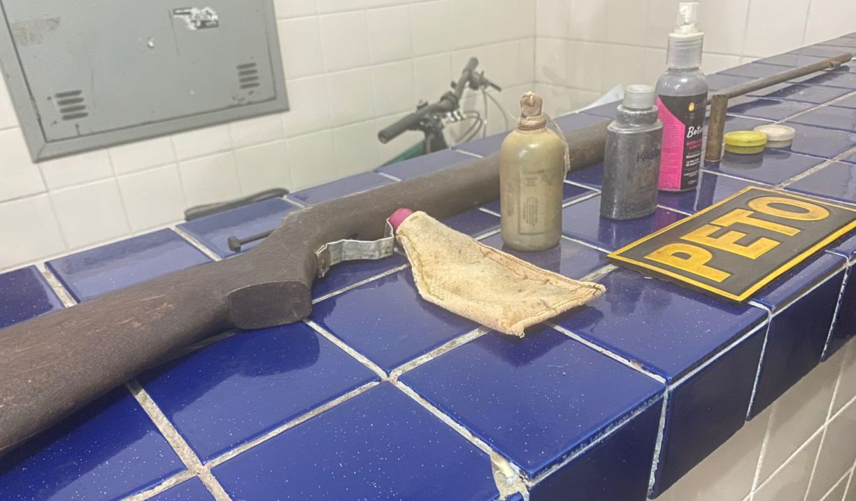 Brumado: Adolescente atira na mãe, tio vai preso por posse ilegal na zona rural.