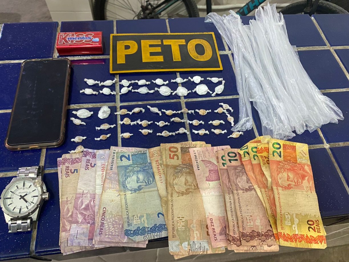 Em Brumado, PETO estoura biqueira operada por casal de cearenses no São Felix.