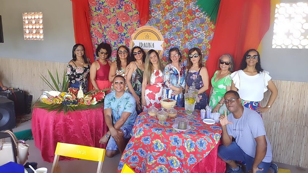 Brumado: Dia dos Professores é comemorado com uma linda festa pela Escola Idalina Azevedo Lobo