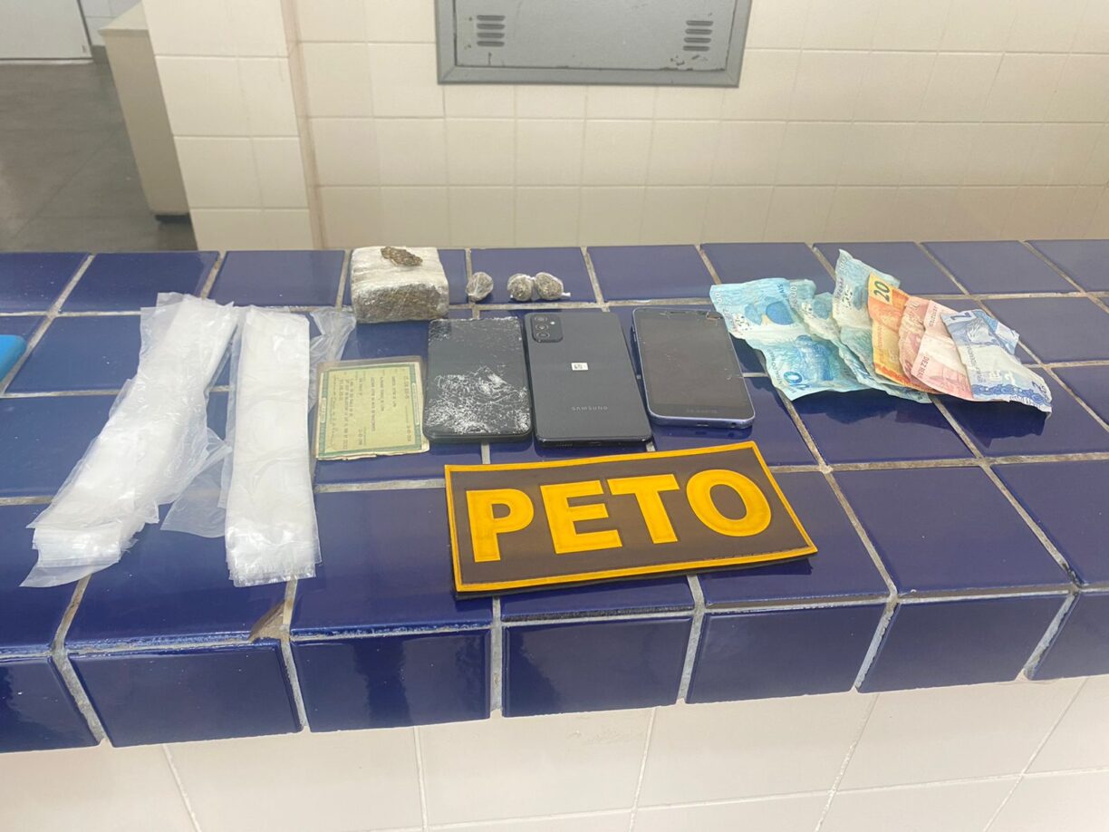 Brumado: PETO prende Congão, Pombo Sujo é acusado de liderar tráfico de drogas em Brumado, Maetinga e Jânio Quadros.