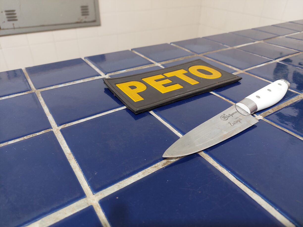 Brumado: Olha a Faaacaaaaa, ô la ele! PETO prende andarilho que ameaçou Segurança na Santa Teresa.