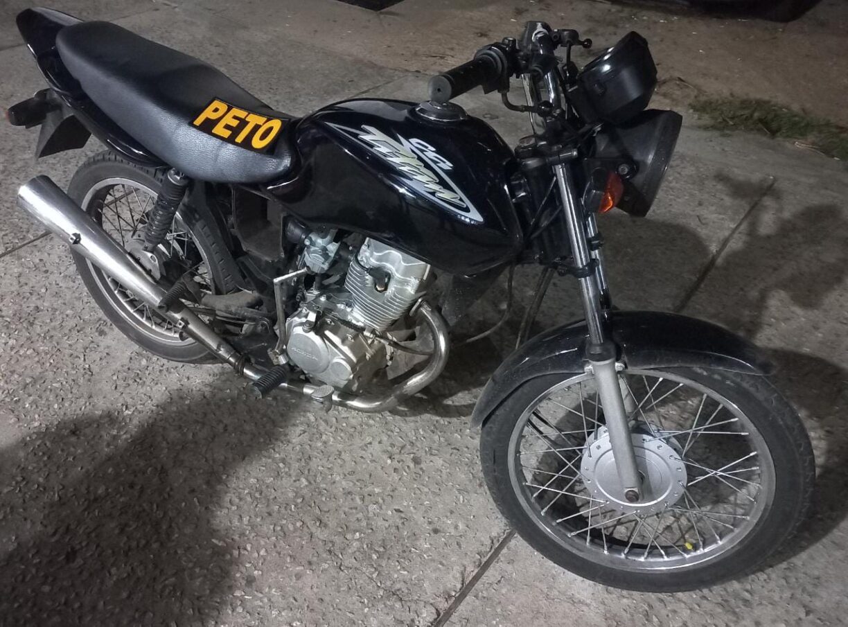 Uma moto ai, de uma marca ai! PETO apreende “Cabrita toda Barriada” no centro de Brumado