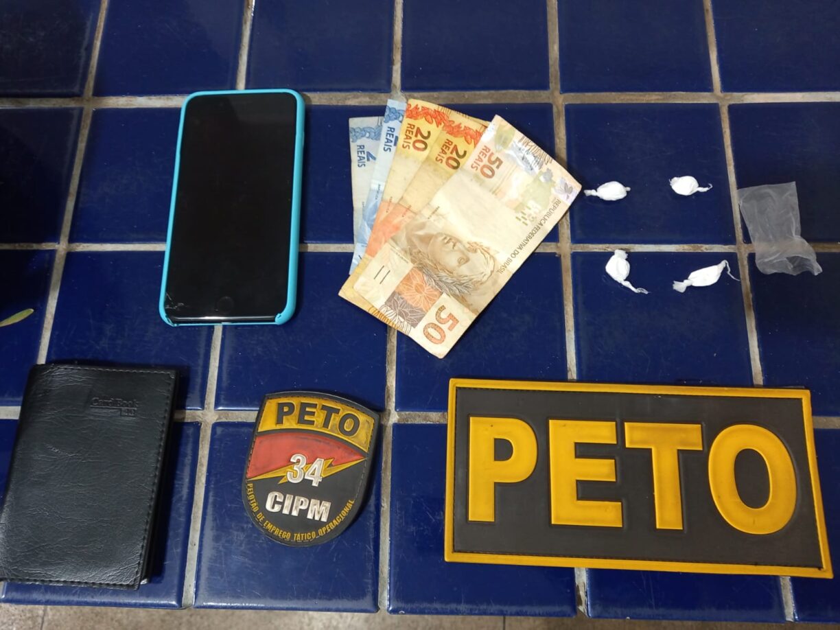 Brumado: PETO detêm “Cu de frango chorão” com Cocaína no Olhos d’água.