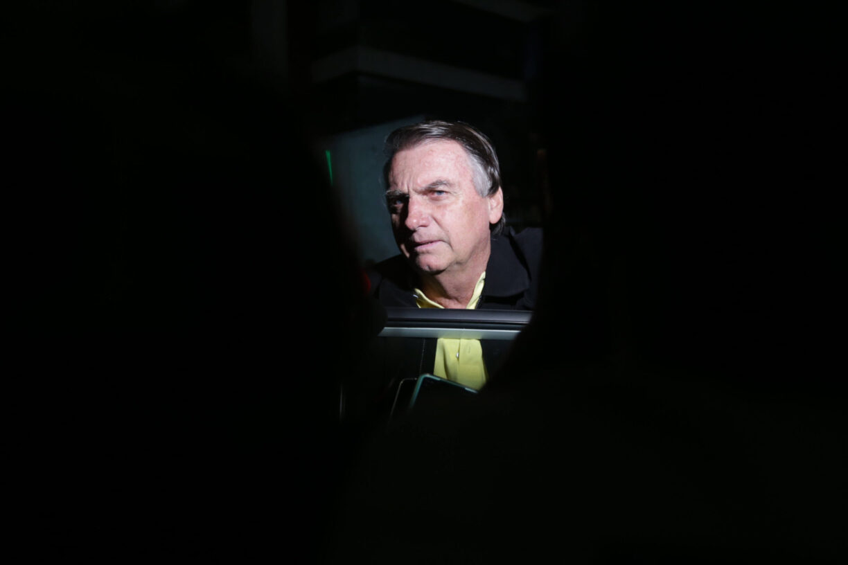 Quem duvidava!? TSE forma maioria para tornar Bolsonaro inelegível