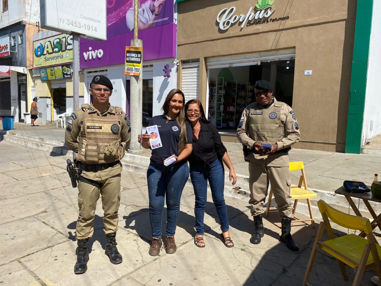 24º Batalhão promove Campanha Agosto Lilás no mês da conscientização da violência contra a mulher, em Brumado.