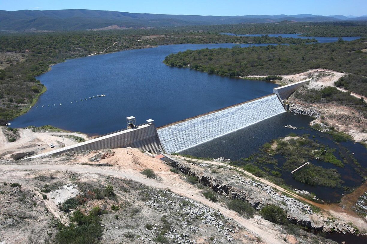 Sangrou! Barragem de Cristalândia em Brumado chega a 100% da capacidade