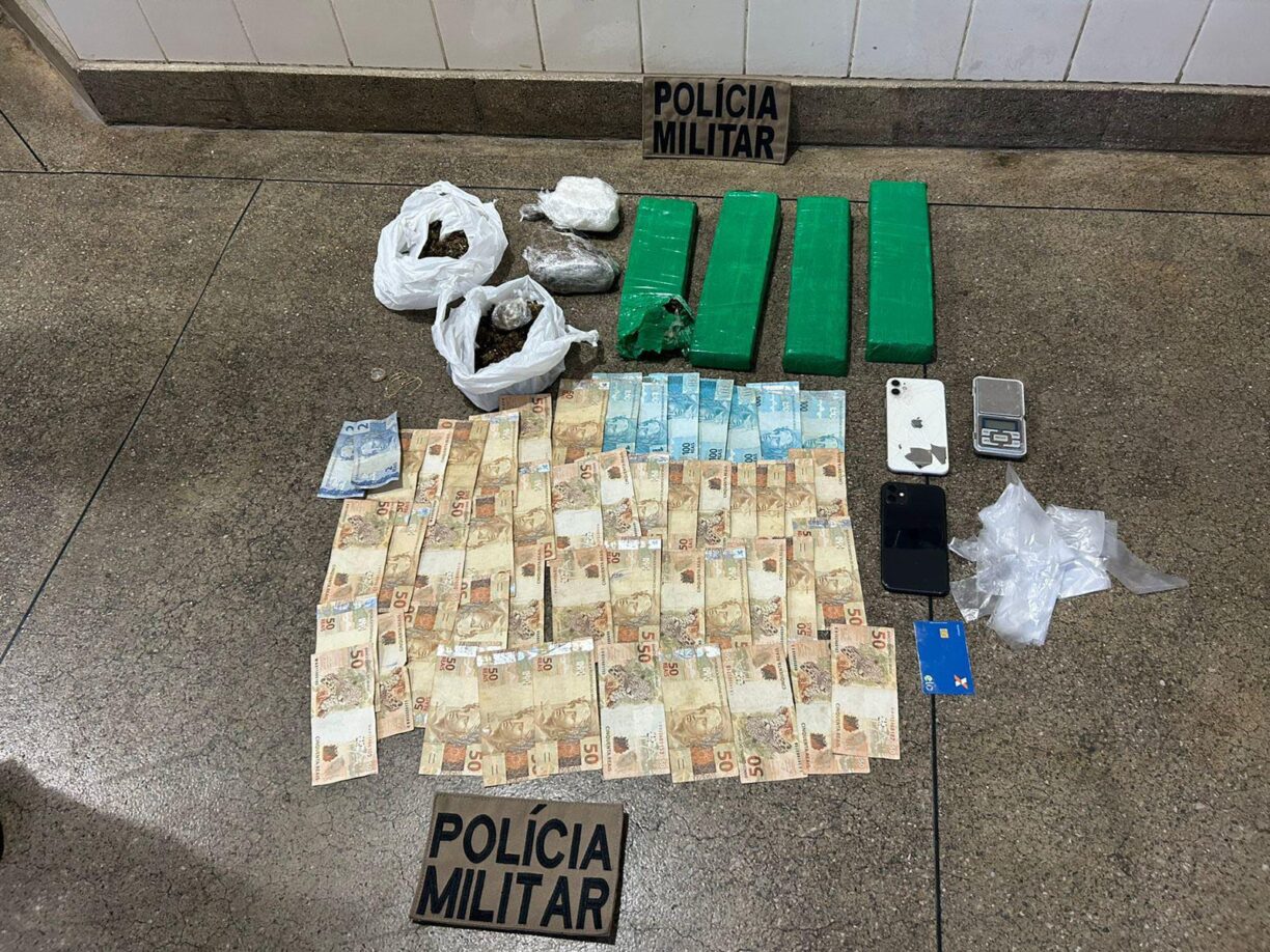 Delivery do tráfico: lazarento é preso por entregar droga de moto em Brumado.