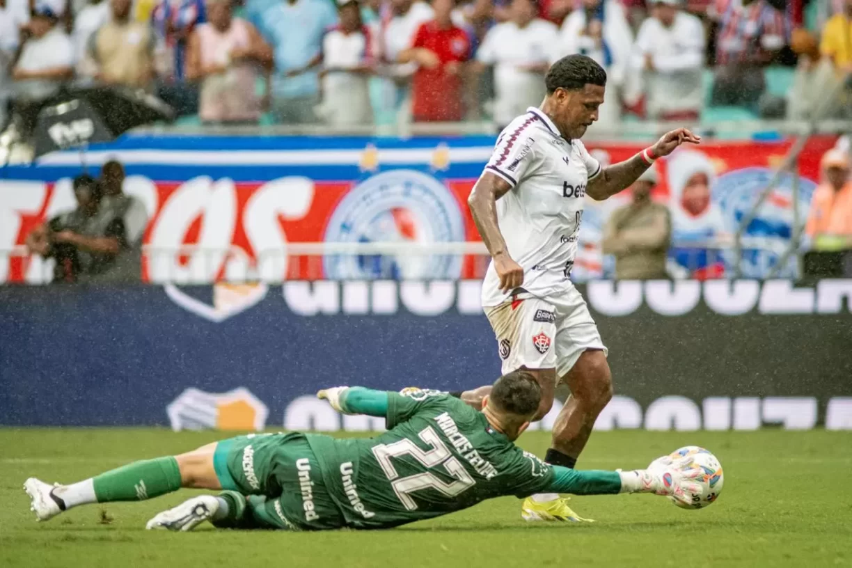 Fonte Nossa! Vitória é campeão baiano na Fonte Nova (veja os gols)