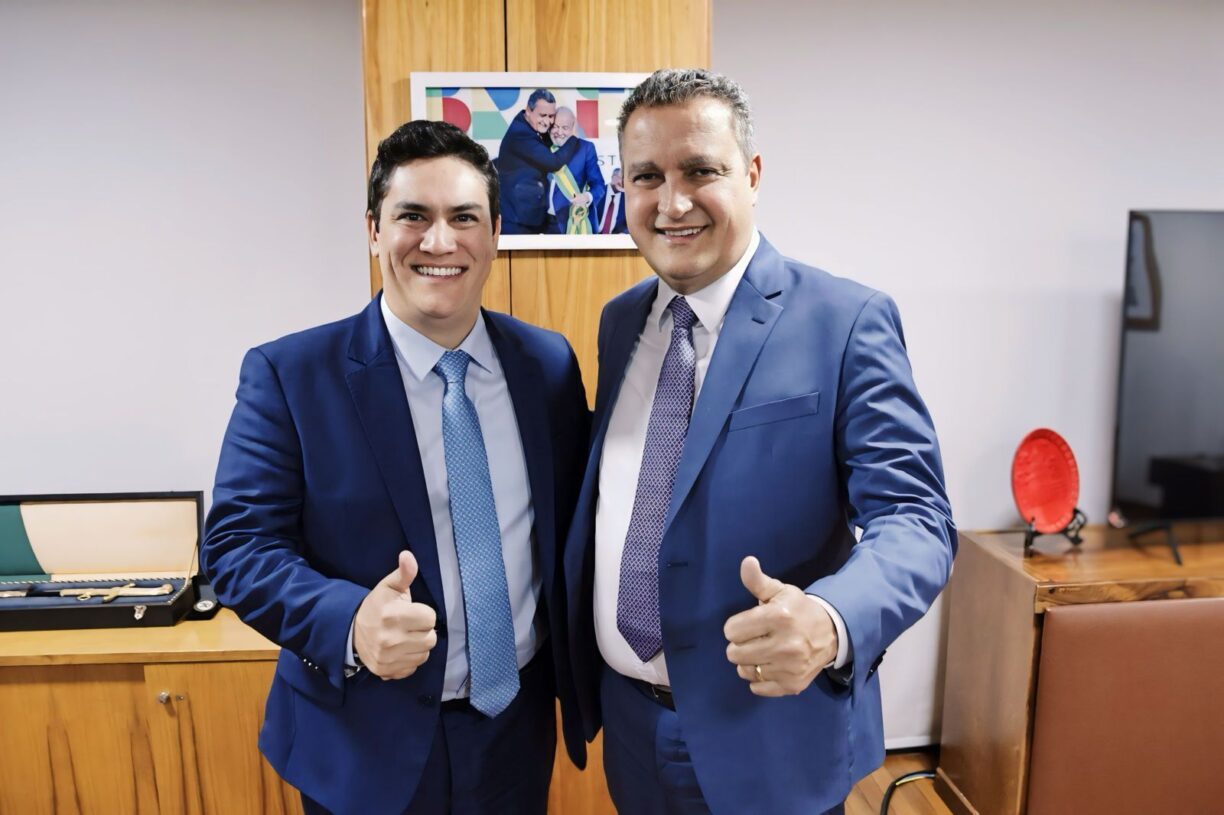 É o “fii de Jão” da Fazenda Baraúna!! Ministro “Rui Correria” carimba seu apoio a “Gui” em Brumado.