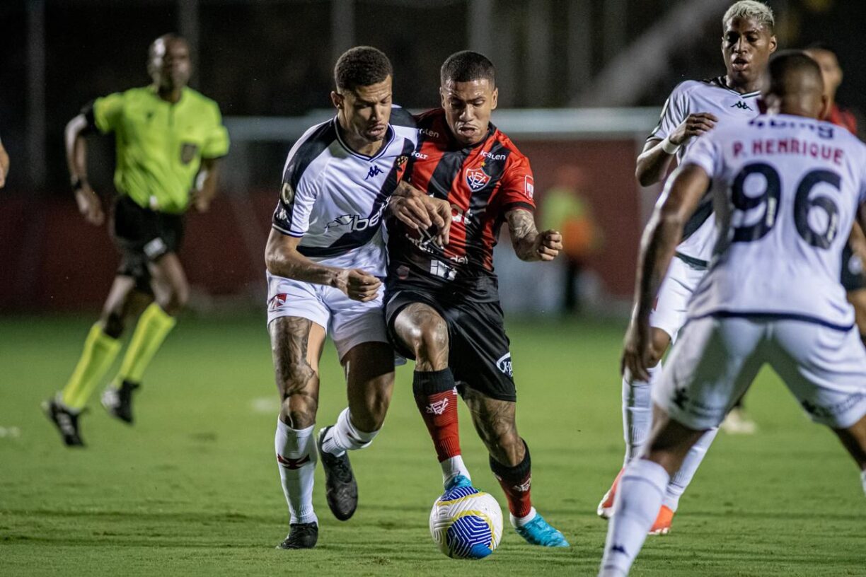 Time descarado! Vitória perde para o Vasco em pleno Barradão (Assista)
