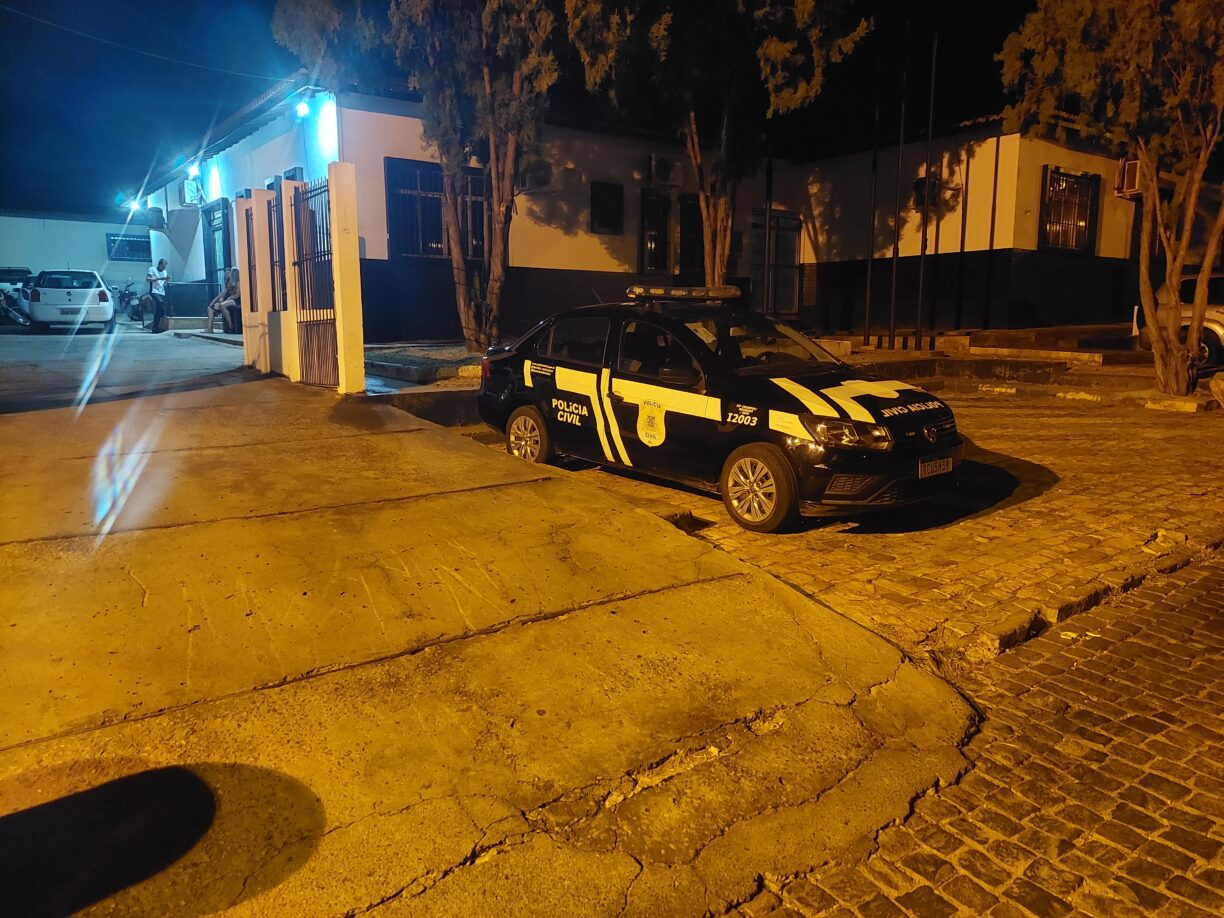 Brumado: Cu de Galinha é preso por desacato durante abordagem no Irmã Dulce.