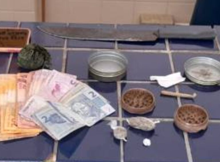 Em Malhada de Pedras, Pombo Sujo é preso com maconha após tentar Pinote no Centro.