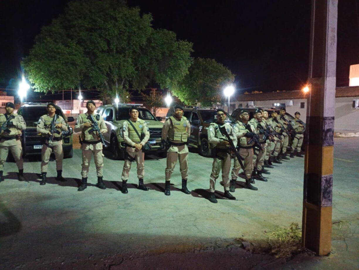 De Galera! Em Brumado, operação da Polícia Militar reforça o policiamento em bairros da Capital do Minério.