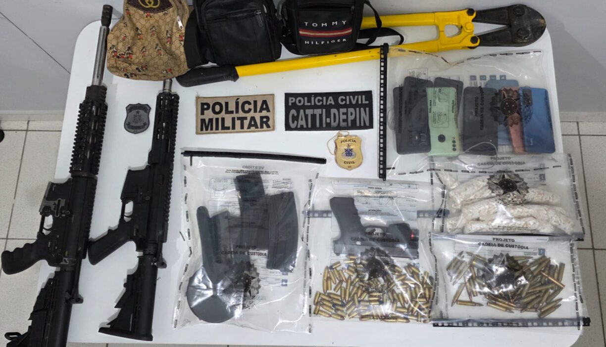 Brocada! Polícia Civil apreende fuzis, pistola e drogas durante ação integrada em Iguaí