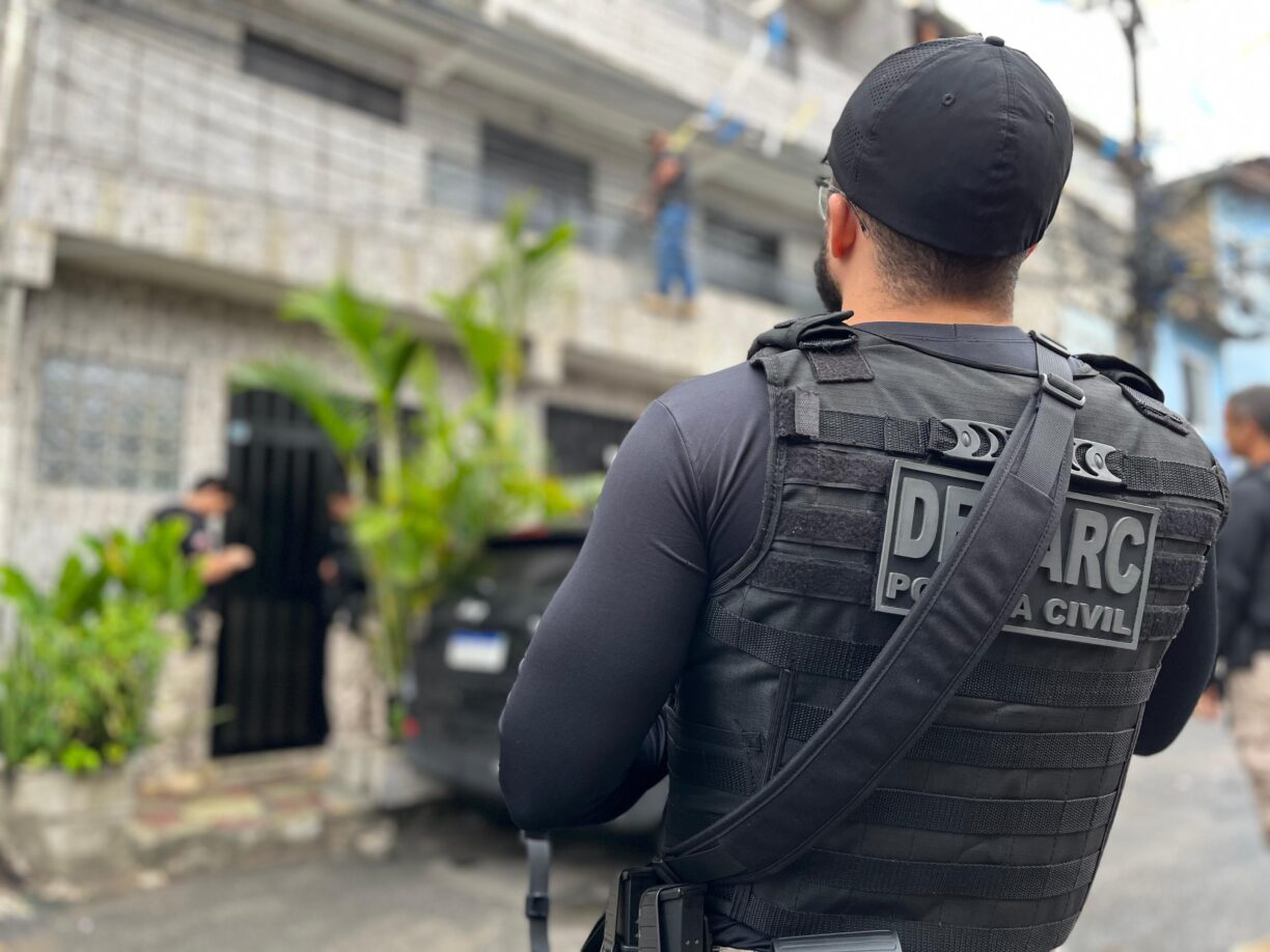 Assista: Operação Erva Afetiva prende três pessoas ligadas a grupo criminoso que fazia apologia e venda de drogas nas redes sociais