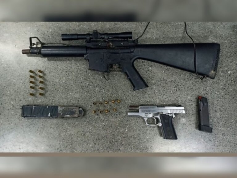 Tiroteio e correria no Caranguejo: Lazarentos fogem da chocolate e deixam armas pra trás em Jequié.