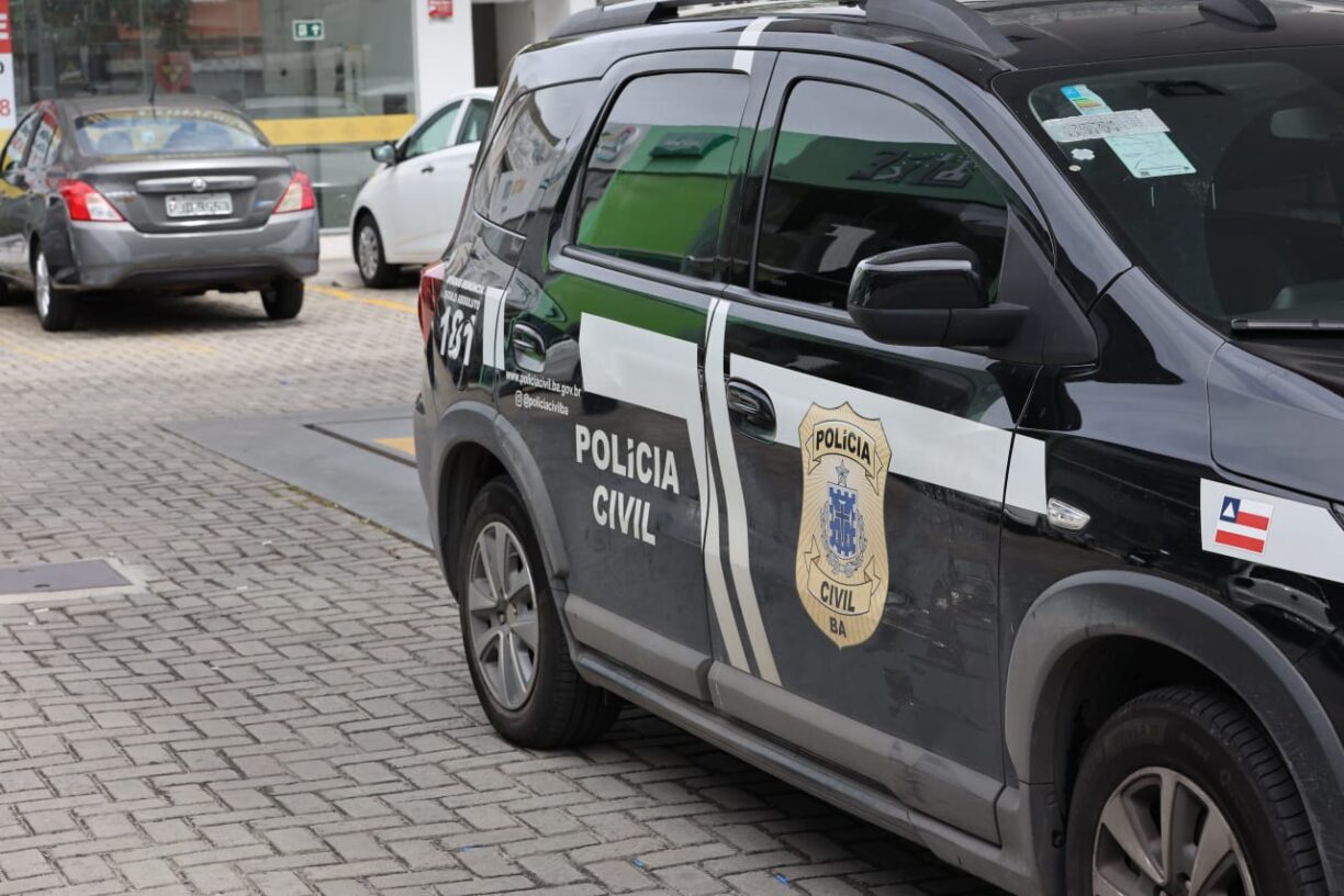 Documentos são apreendidos em cooperativa agropecuária durante a Operação Custódia Fiel em Vitória da Conquista