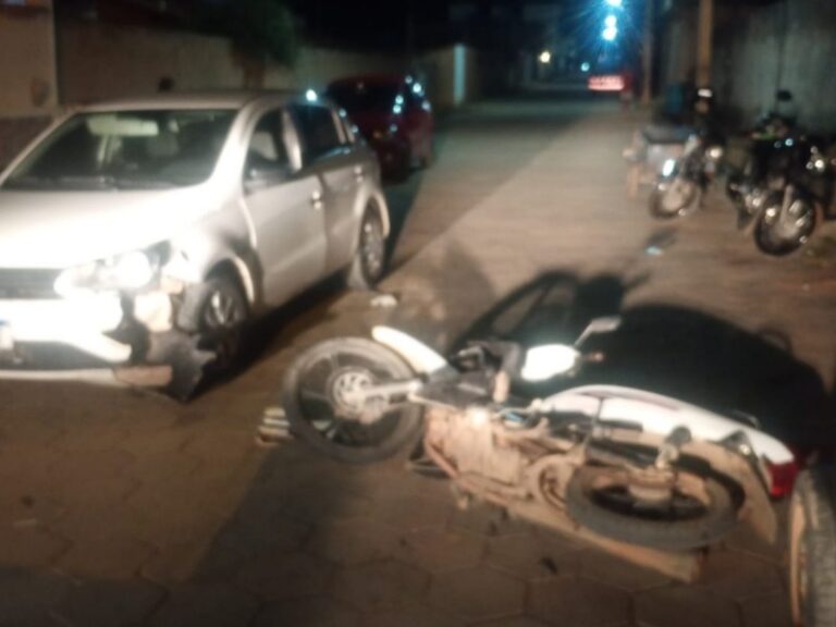 Batida entre carro e moto deixa mulher ferida em Tanhaçu