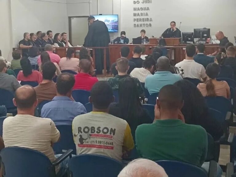 Entrou livre e saiu algemado: após 18 anos, júri condena homem a mais de 20 anos por matar companheira queimada em Brumado