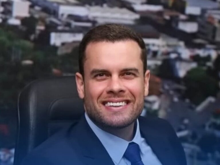 Jequié tem Novo prefeito! Flavinho assume após saída de Zé Cocá para vice de ACM.