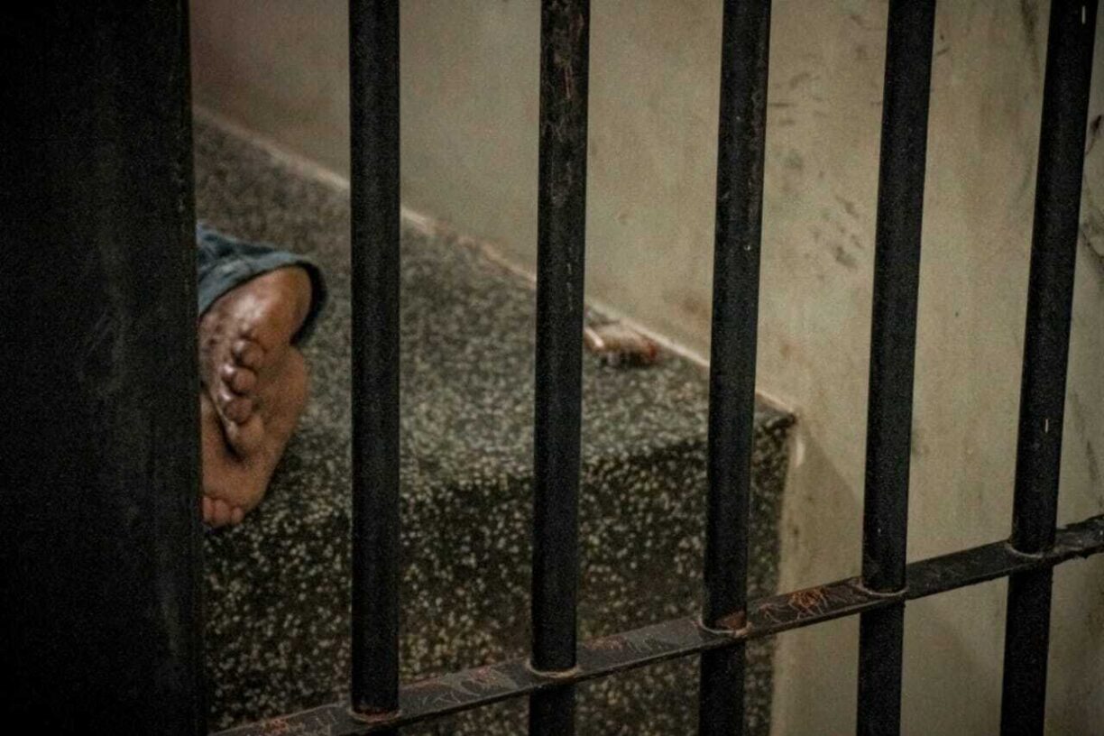 Pai Veaco com dívida de pensão de 13 mil e lá vai fumo é preso pela PM em Brumado