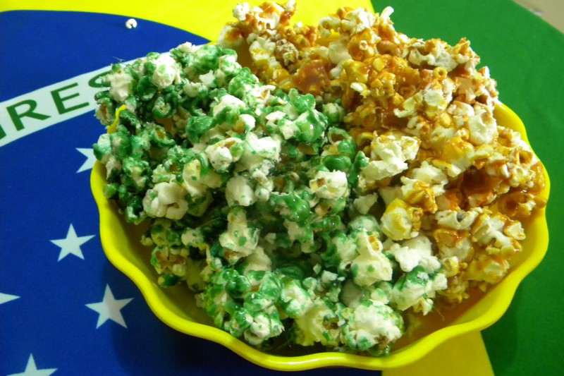 Domingo é dia do É de Cumer: Pipoca verde e amarela para torcer pelo Brasil