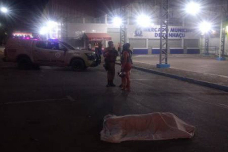 Homem é morto a tiros no Centro de Tanhaçu